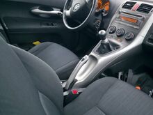Toyota Auris 1.4 VVT-i 71kw, 2008, 5k manu.