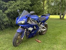 M:- YAMAHA YZF- R1