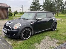 Mini Cooper S bensiin, automaat