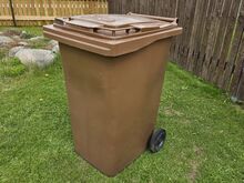 Мусорные контейнеры 360 и 240 л