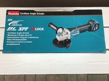 Makita DGA 519Z X-LOCK