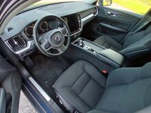 Volvo V60  2022