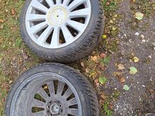 Rehvid  235/40  R18