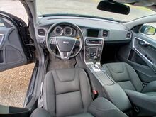 Volvo V60 MOMENTUM 2.0 D 120kW 2011A