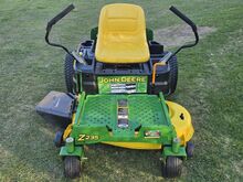 Газонный трактор John Deere Z235