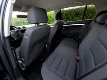 Volkswagen Golf 1.6 85kw, reg makstud