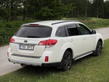 Subaru Outback 2011 2.5 123kw