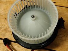 Mercedes-Benz salongiventilaator, uus