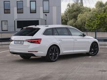 Skoda Superb Facelift подключаемый гибрид (НСО в цене)