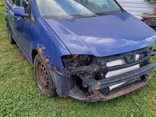 VW TOURAN 1,6 FSI