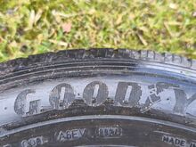 Suverehvid 215/65 R16 C. Goodyear