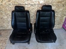 BMW E32 (E34) nahksisu, must