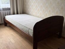 Кровать из массива дерева 100×200 + гибридный матрас Hypnos