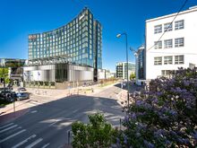 4-КОМНАТНАЯ КВАРТИРА НАПРОТИВ ХИЛТОНА, ОТ СОБСТВЕННИКА