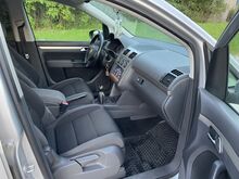 VW Touran 2010a