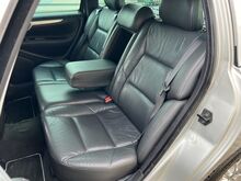 NELIKVEOLINE Volvo V70 2.4 D5 136kw, LISASOOJENDUS