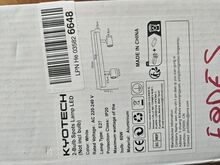 Laelamp E27 pöörlev valge