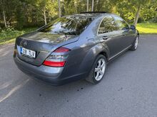 Mercedes-Bens S320