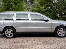 Volvo V70 2.4 D5 120кВт Momentum