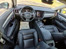 Volvo V90 Momentum 2.0 D 140кВт