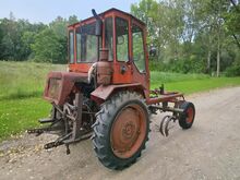 TRAKTOR T-16M muldaja ja rippsüsteemiga