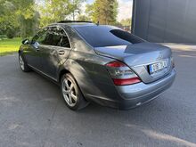 Mercedes-Bens S320