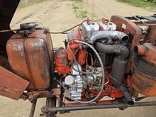Traktor T-25