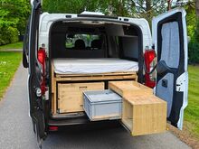 Peugeot Expert L2H1 Camper 2.0 R4 HDI 94кВт 2013 г.