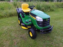 Murutraktor John Deere X135R 37 töötundi