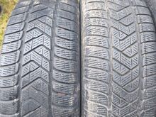 Pirelli  suverehvid 215/65 R17.