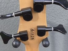 Lühikese menzuuriga basskitarr Ibanez GSRM20B-WNF