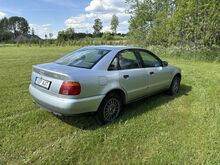 Audi A4 1,6 74 kW 1996