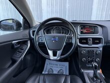 Volvo V40 Facelift SUMMUM 2.0 D2 88kW, JÄRELMAKS!
