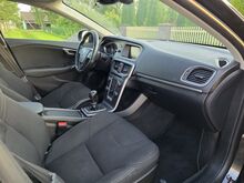 Volvo V40 Kinetic 1.6 D2 84kW, reg. tasu makstud!