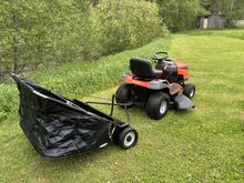 Murutraktor Husqvarna LT151 lehekogujaga