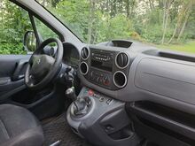 CITROEN BERLINGO 1.6 BENSIIN 66kW, 5 KOHTA