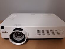 Projektor SANYO MUDEL PLC-XU305A
