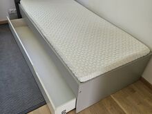Voodi koos madratsiga 90x200