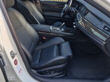 BMW 740 M-Pakett TwinTurbo 3.0 R6 240kW LS:160t km