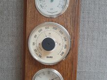 Kodu näitude näidik temperatuur, õhurõhk, kell