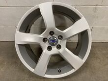 18” литые диски Volvo R–Design 5x108