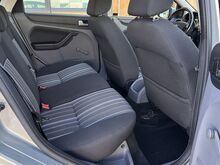 Ford Focus 1,6 74 kW, 2010 a