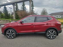 Nissan Qashqai 2015 бензин, автомат, В РАССРОЧКУ
