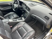 NELIKVEOLINE Volvo V70 2,4 D5 136kw, LISASOOJENDUS