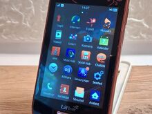 Punane Samsung LaFleur nutitelefon