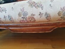 Старинный диван