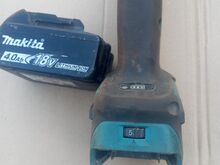 Makita dga 511