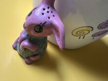 Läti  „Poiss rahvariietes“ , roosa jänes, seened