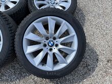 Оригинальные 18-дюймовые литые диски BMW с шипованной ре�