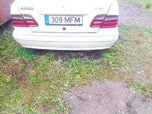 Mercedes-Benz 210
